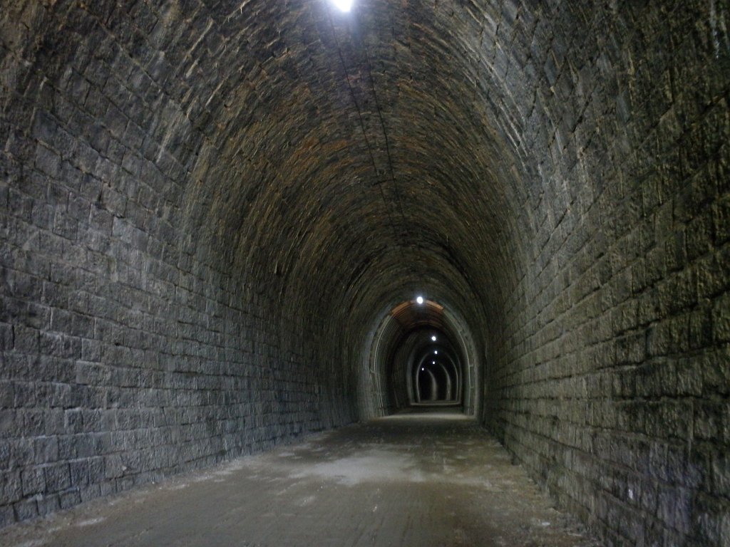 058_tunel